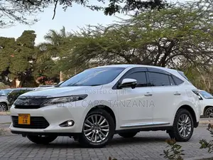 Toyota Harrier 2.0 2015 Pearl