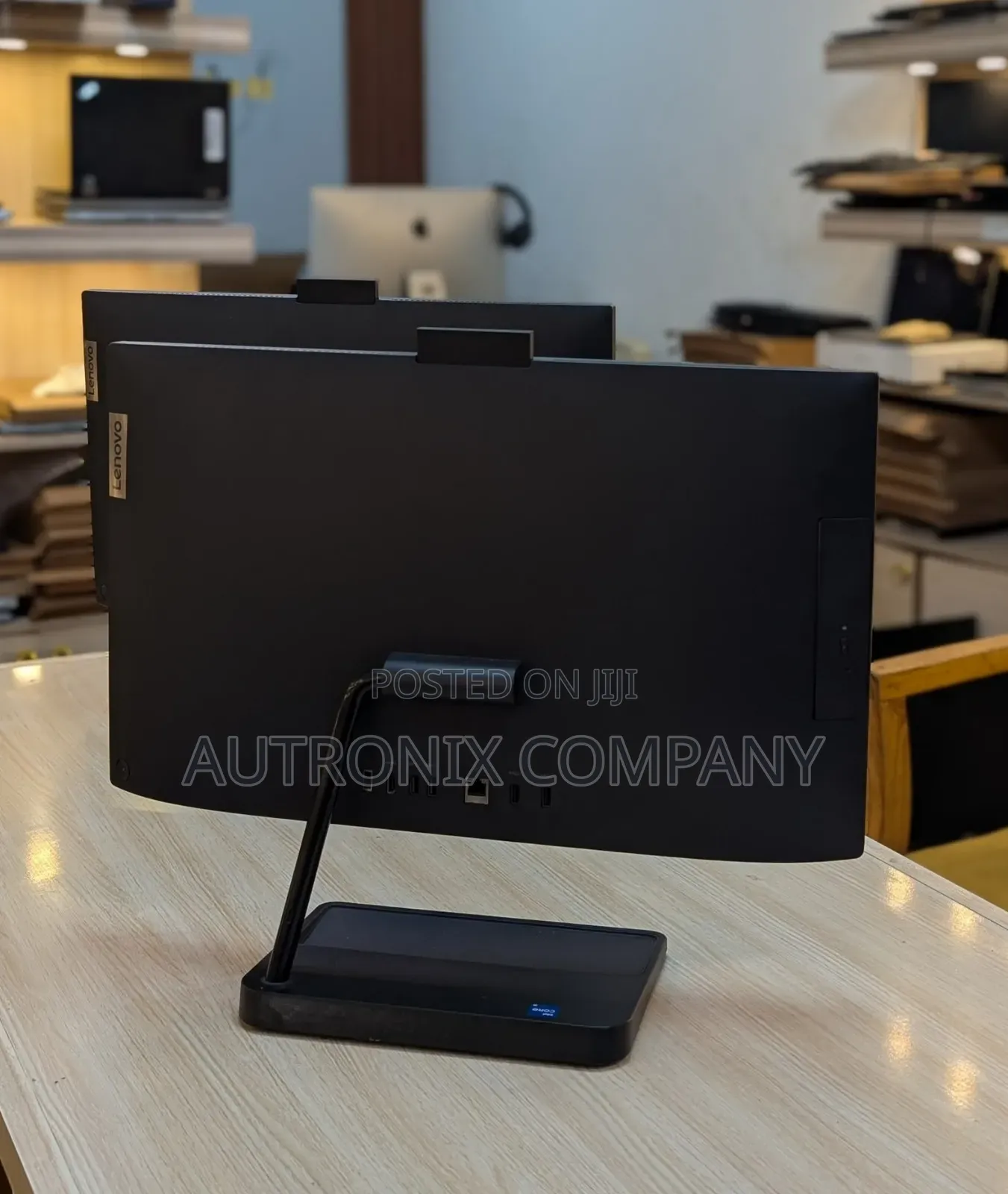 Desktop Computer Lenovo ideacentre AIO 520 16GB Intel Core i5 SSD 512GB