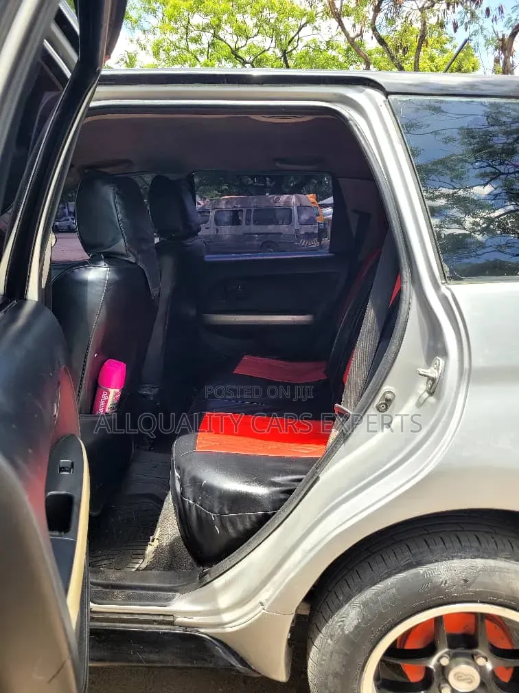 Toyota IST 2004
