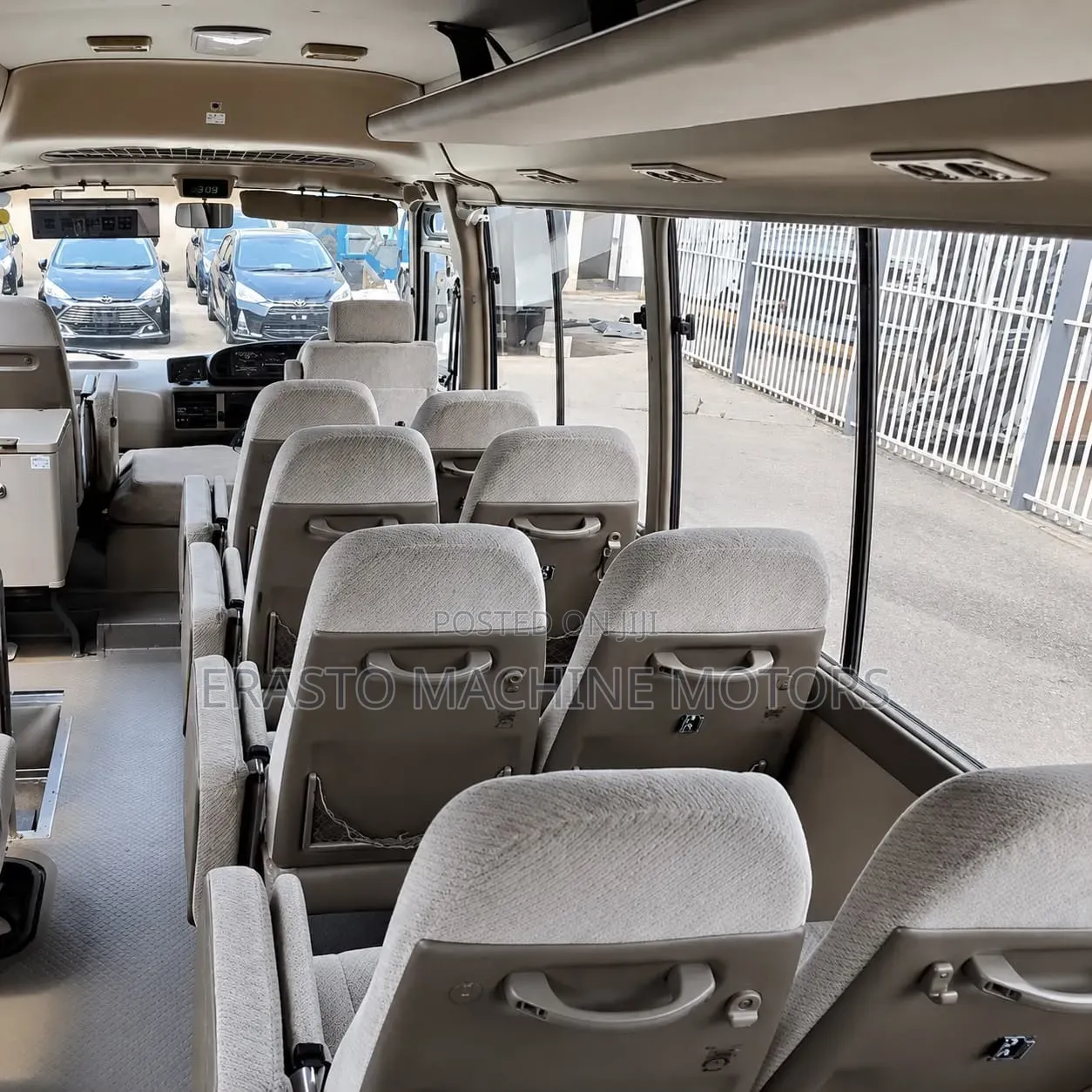 Toyota Coaster 2004