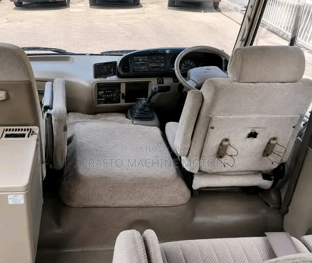 Toyota Coaster 2004