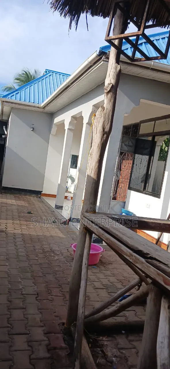 Furnished 12bdrm Apartment in Shayo Buildtech, Bago for sale