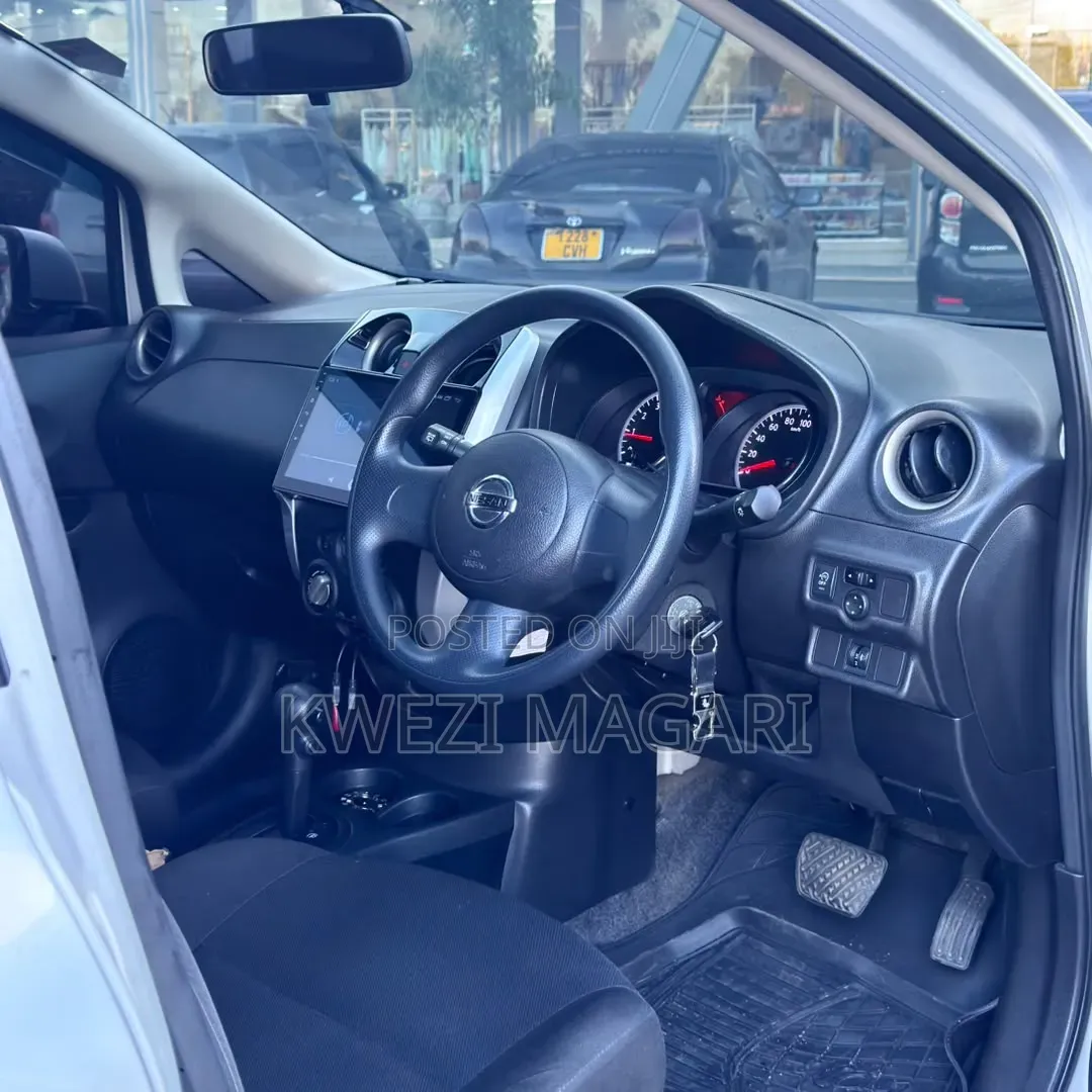 Nissan Note 2014 Silver
