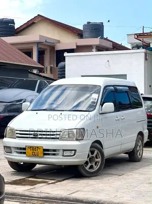 Toyota Noah 2001 White