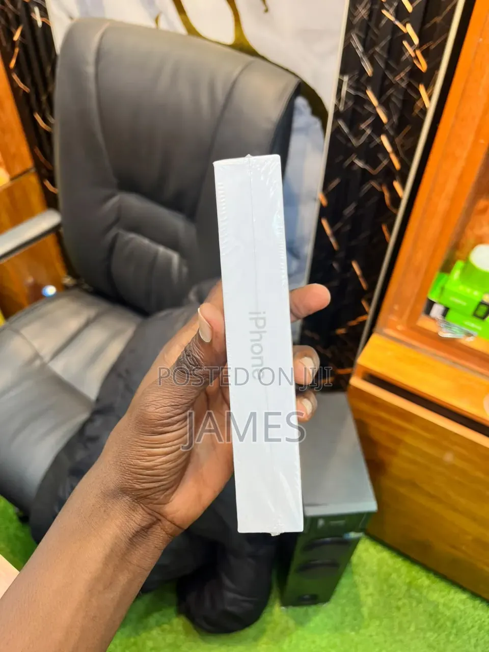 New Apple iPhone 13 128 GB White