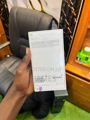 New Apple iPhone 13 128 GB White