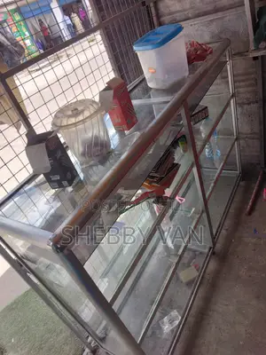 Kabati La Kioo/Storage Rack.