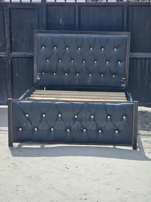 Nauza Bed Sofa Ya Chuma Size 5kwa6 Used Clean