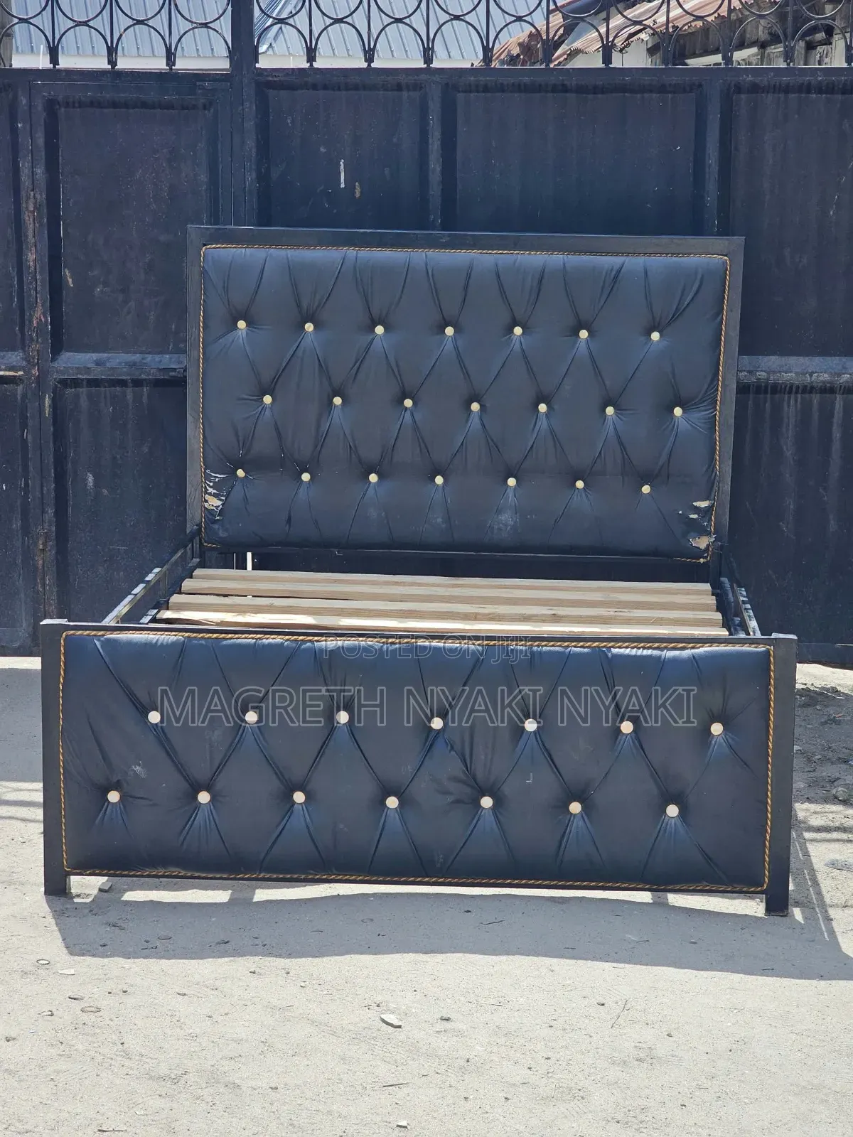 Nauza Bed Sofa Ya Chuma Size 5kwa6 Used Clean