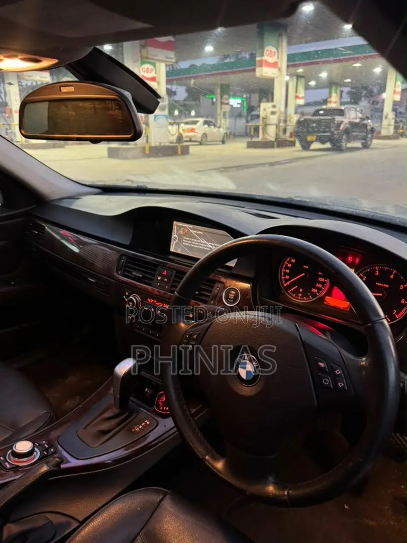 BMW 3 Series 2011 Black