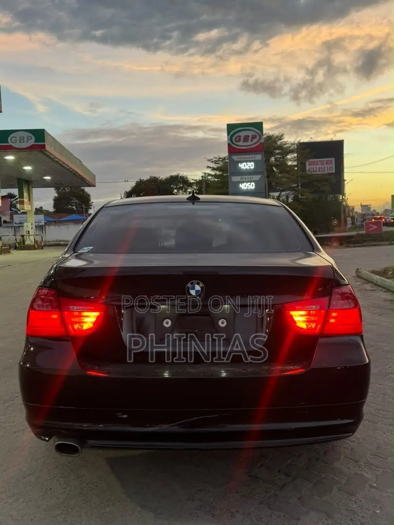 BMW 3 Series 2011 Black