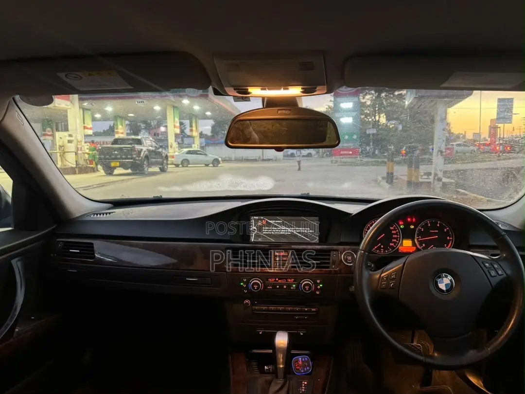 BMW 3 Series 2011 Black