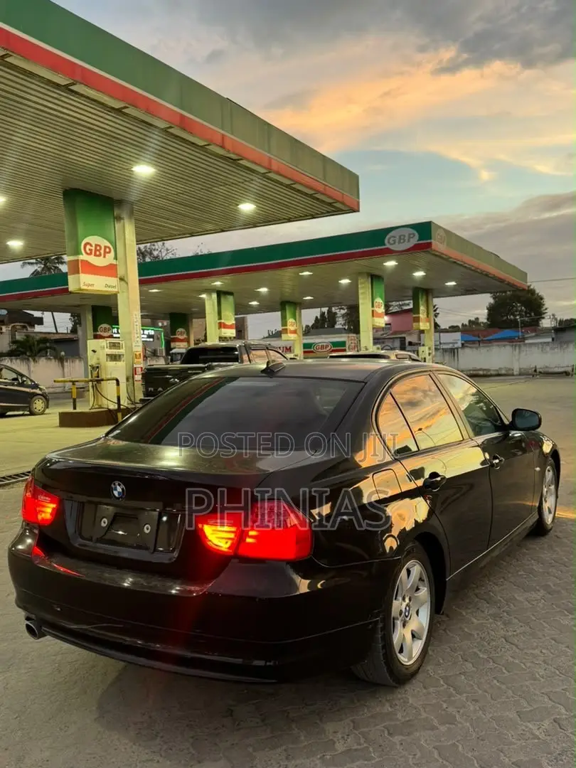 BMW 3 Series 2011 Black