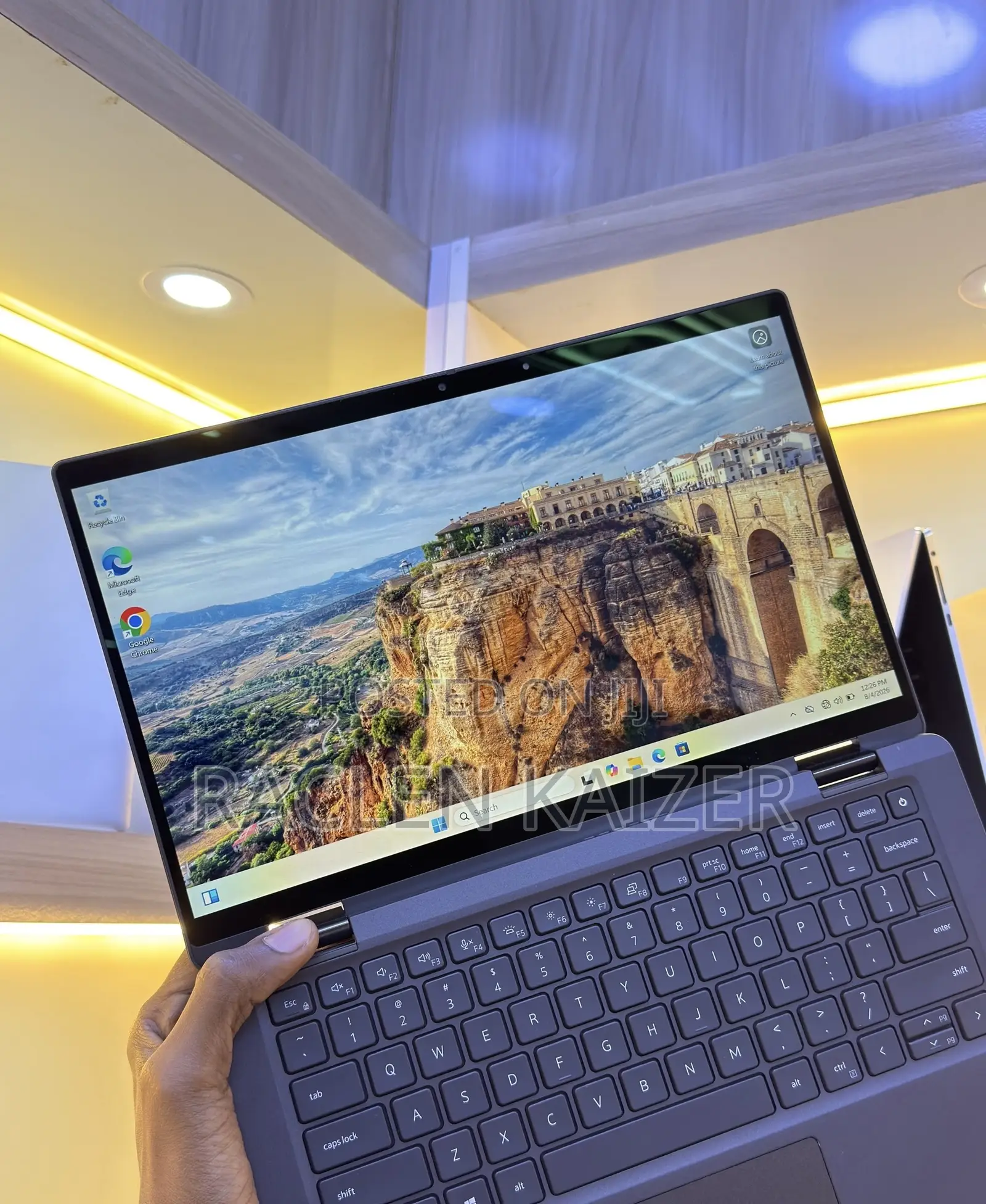 Laptop Dell Latitude 7400 2-in-1 32GB Intel Core i7 SSD 512GB