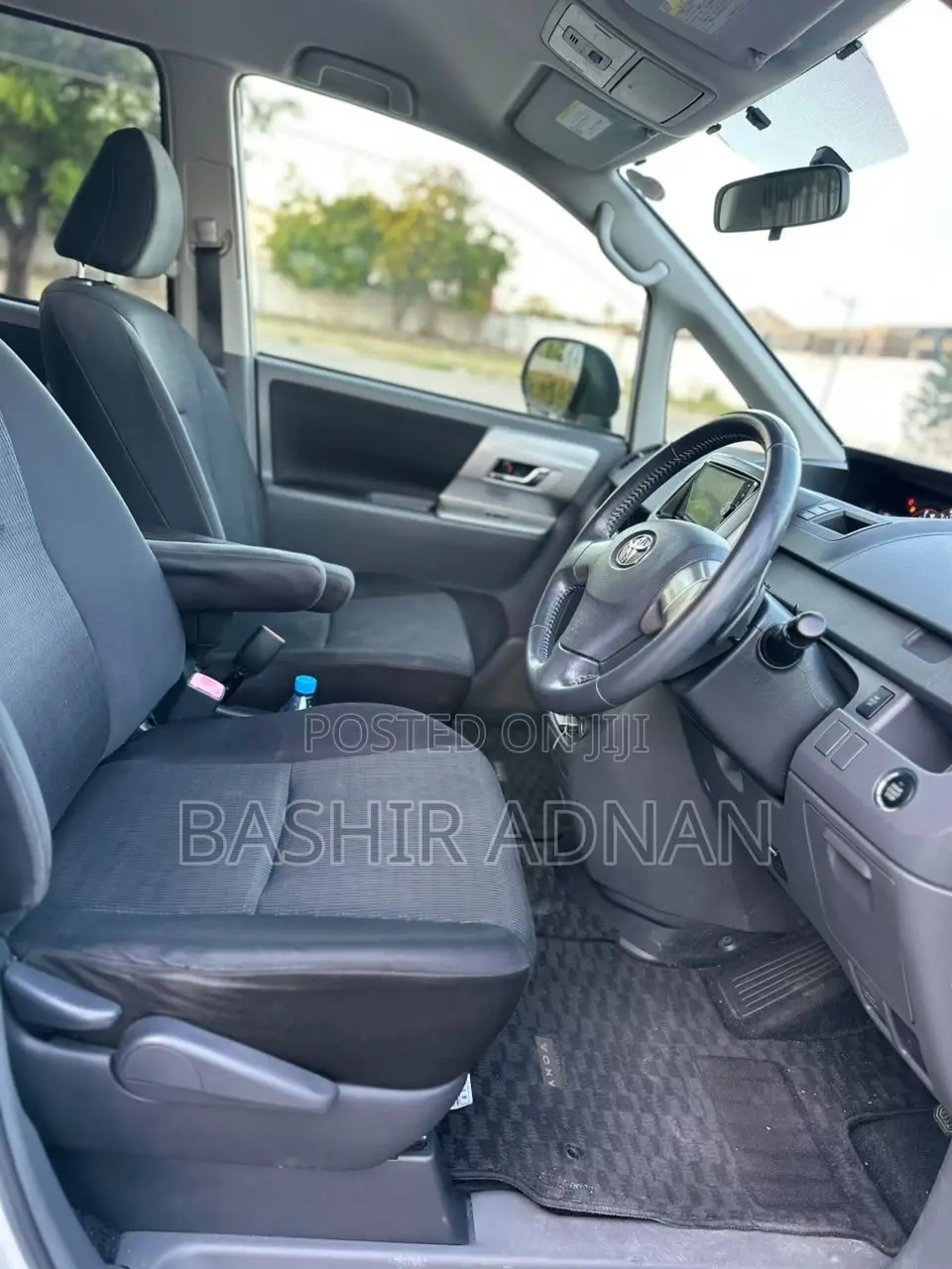 Toyota Voxy 2009 White