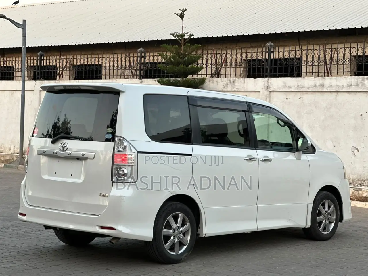 Toyota Voxy 2009 White