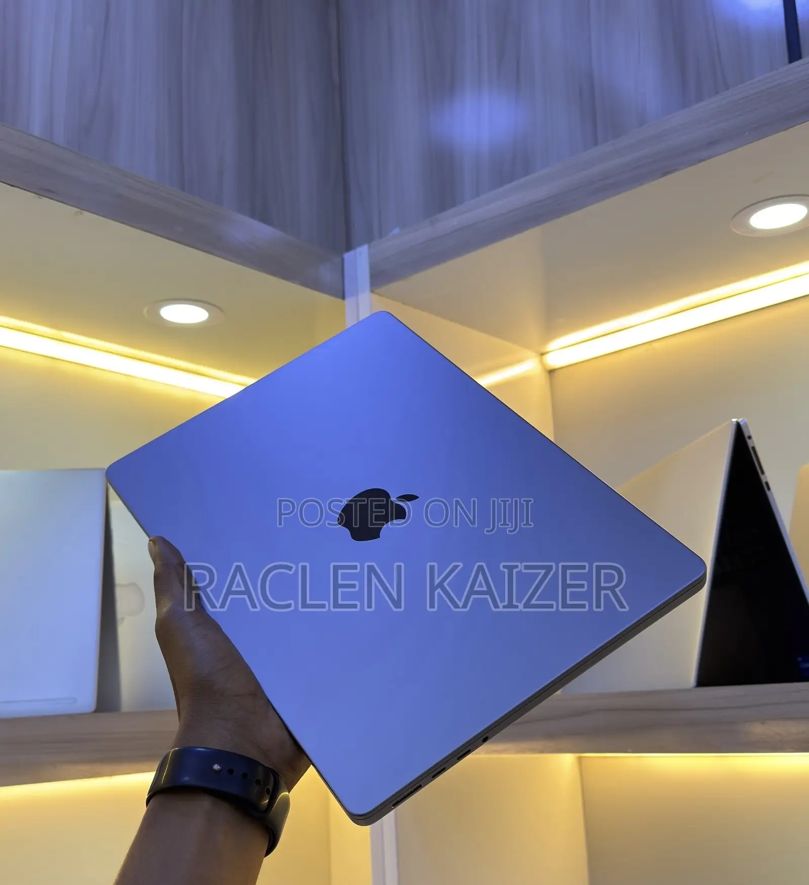 Laptop Apple MacBook Pro 2021 M1 16GB Apple M1 Pro SSD 512GB