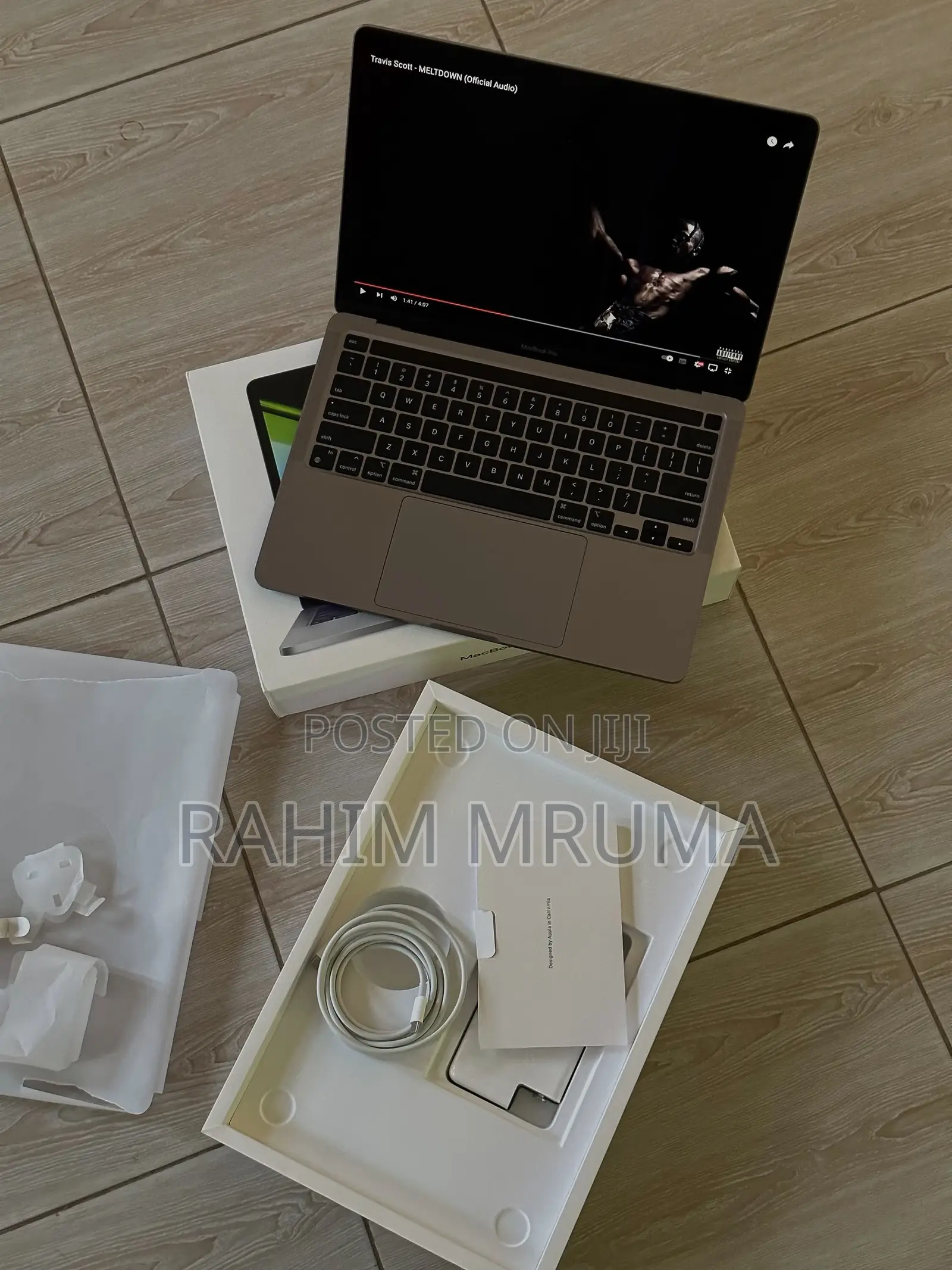 Laptop Apple MacBook Pro 2022 M2 16GB Intel Core i7 SSD 256GB