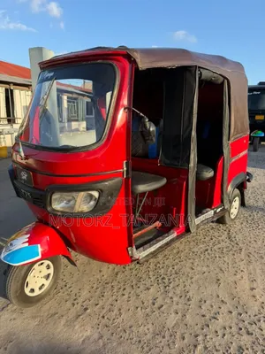 TVS Zeppelin 220 2023 Red