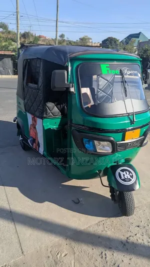 TVS King Deluxe Plus iTouch Start 2025 Green
