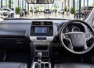 Toyota Land Cruiser Prado 2.8 2017 Green