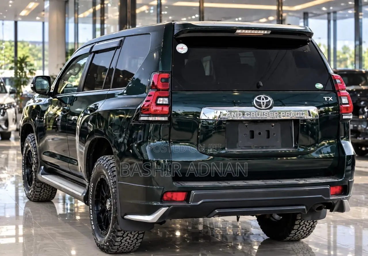 Toyota Land Cruiser Prado 2.8 2017 Green