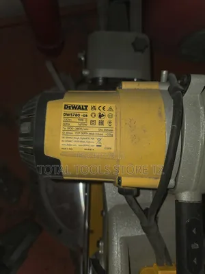 Dewalt Mitre Saw 1675W 12"