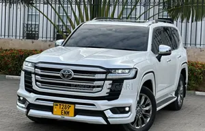 Toyota Land Cruiser 2023 White