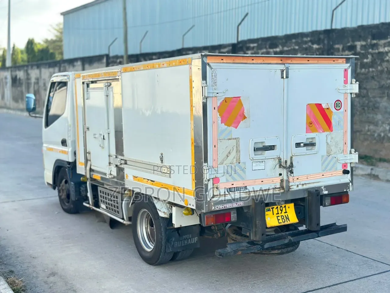 Mitsubishi Canter 2002 White