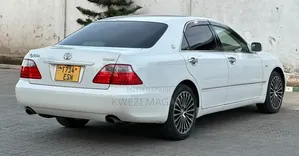 Toyota Crown 2006 White