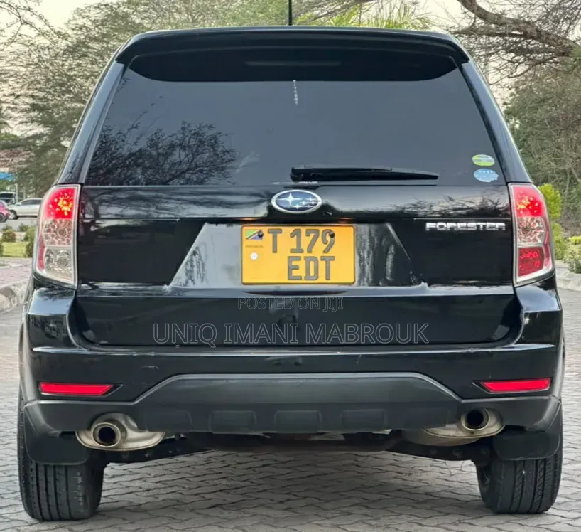 Subaru Forester 2010 Black