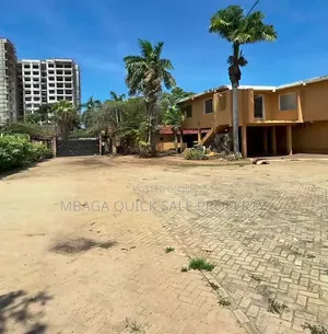 Plot Area SQM 3400 for Sale Located in Oyster Bay