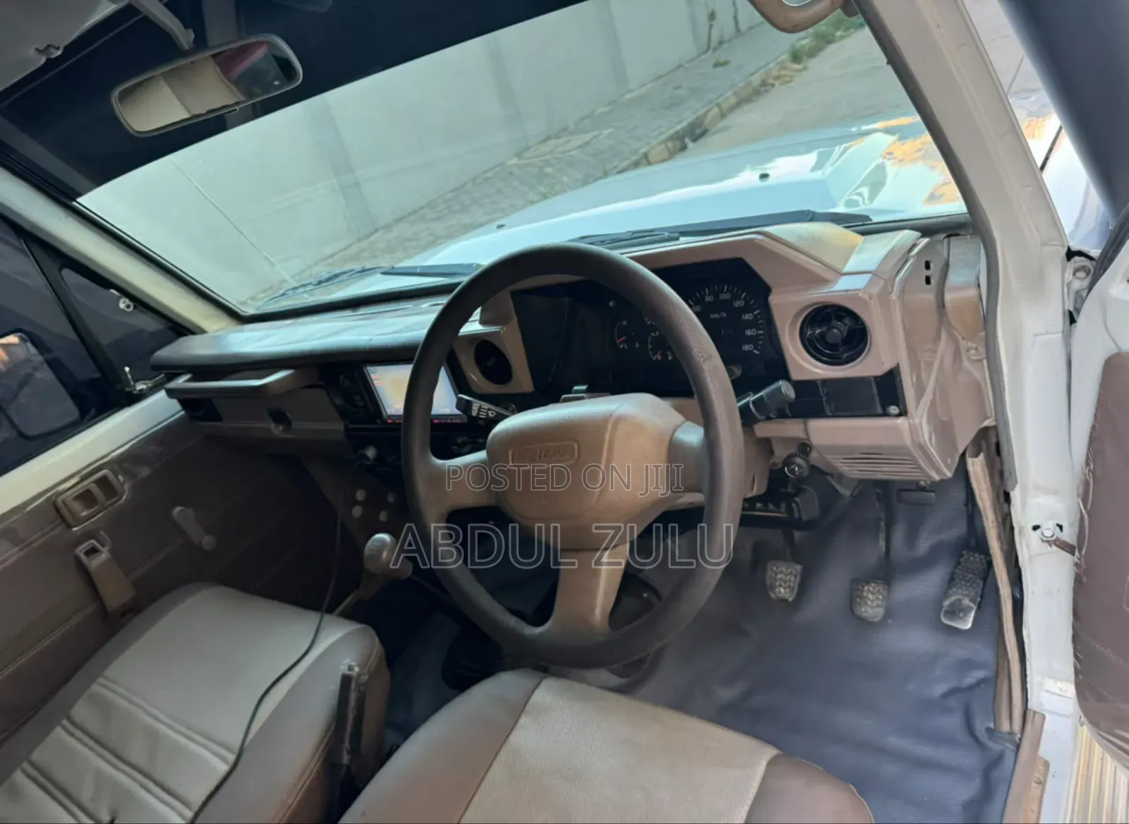 Toyota Land Cruiser 2009 White