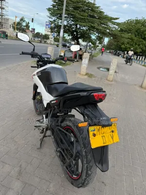 Hero Xtreme 160R 2024 White