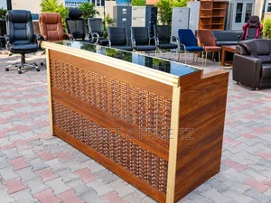 Reception Table (Mirror on Top)