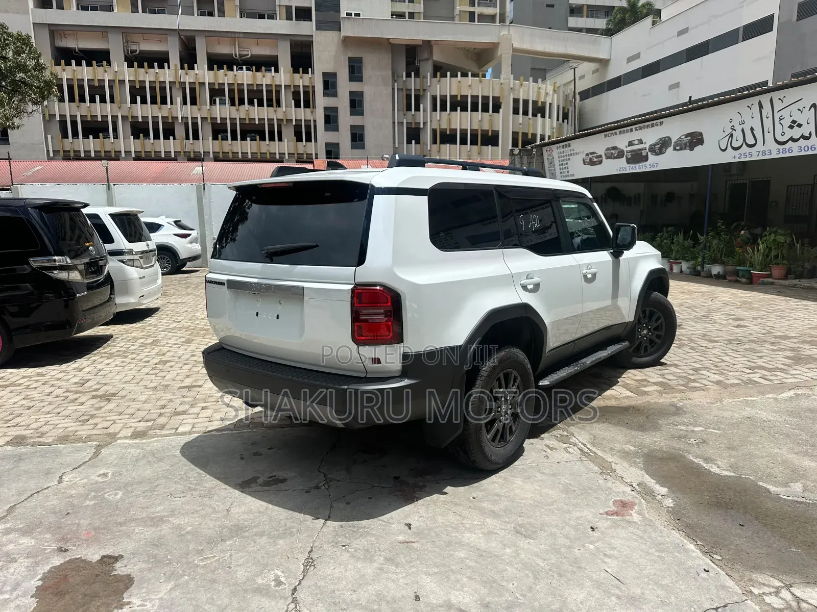 Toyota Land Cruiser Prado 2025 White