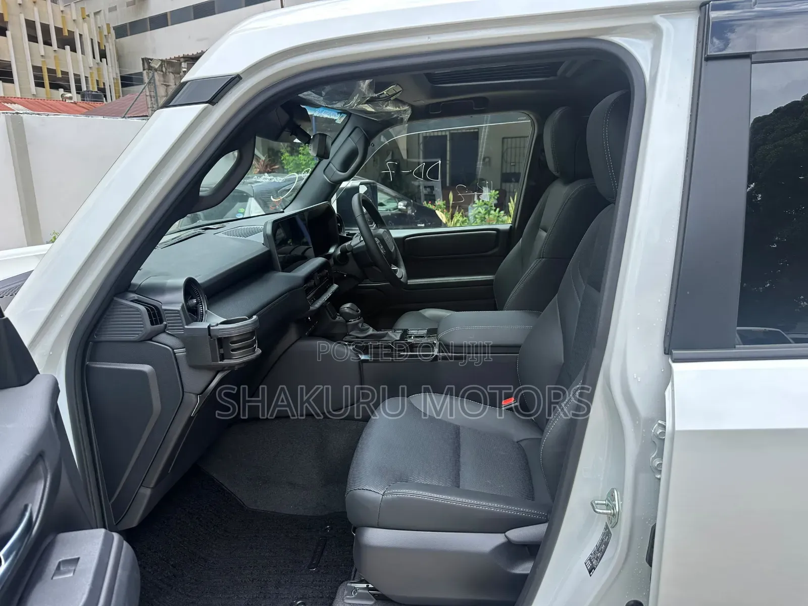 Toyota Land Cruiser Prado 2025 White