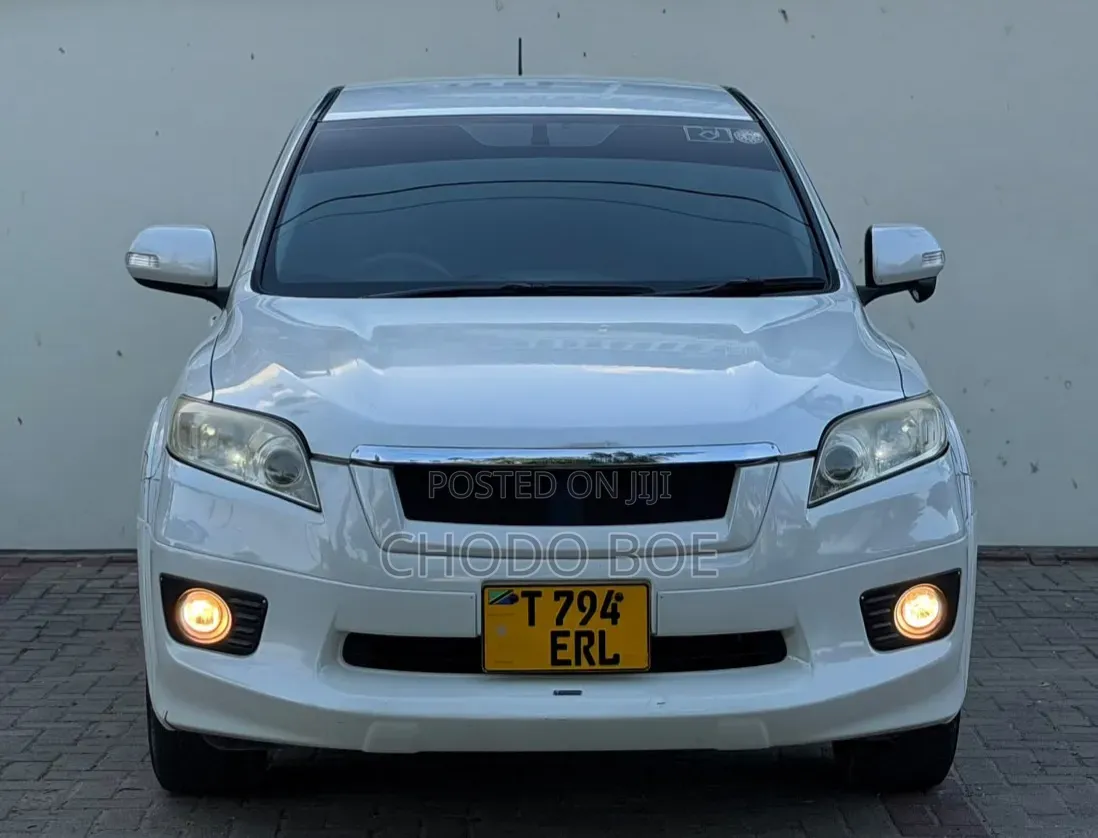 Toyota Vanguard 2011 Pearl