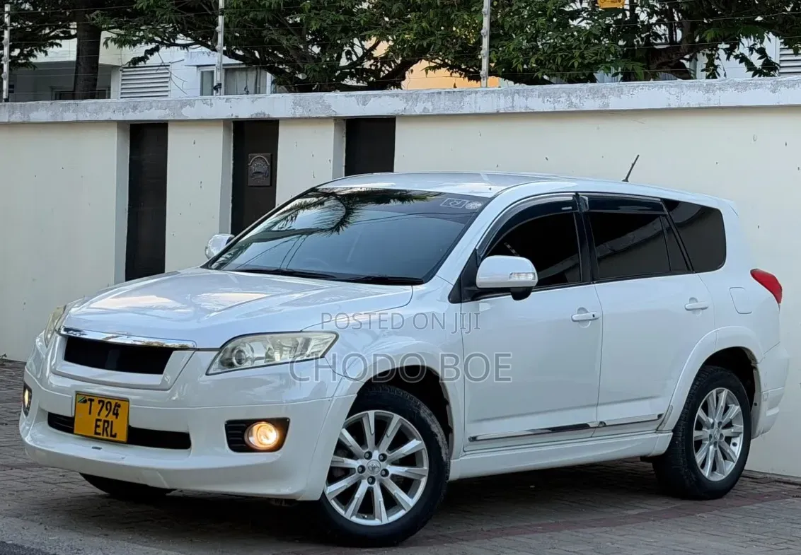 Toyota Vanguard 2011 Pearl
