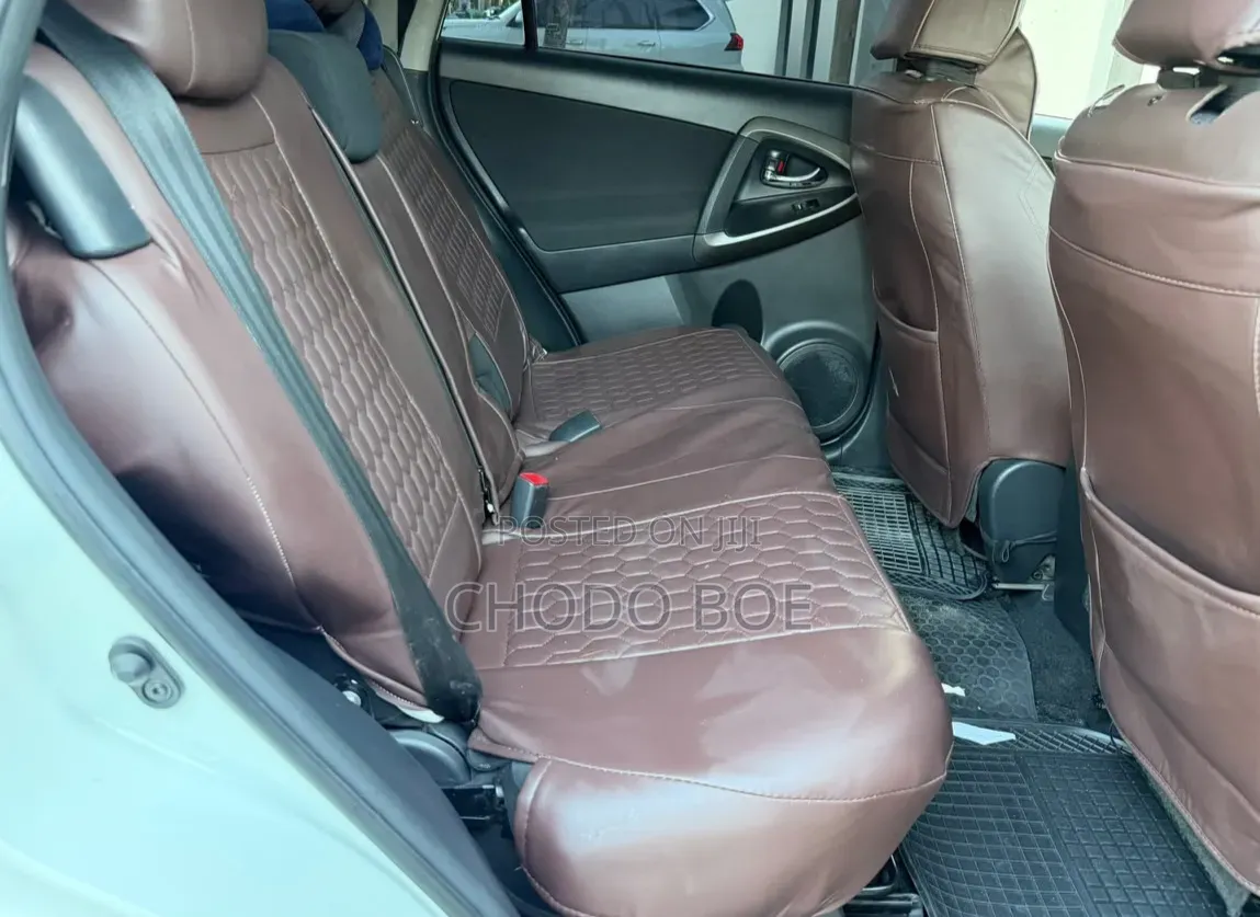 Toyota Vanguard 2011 Pearl