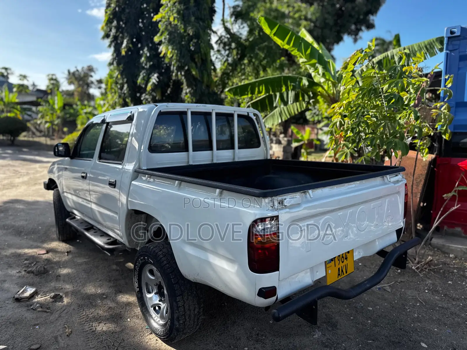Toyota Hilux 1996 White