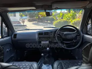 Toyota Hilux 1996 White