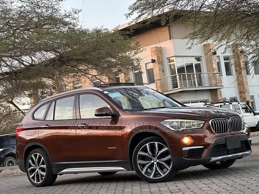 BMW X1 xDrive28i AWD 2016 Brown