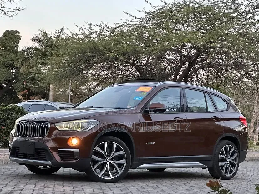 BMW X1 xDrive28i AWD 2016 Brown