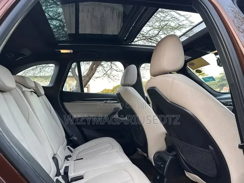 BMW X1 xDrive28i AWD 2016 Brown