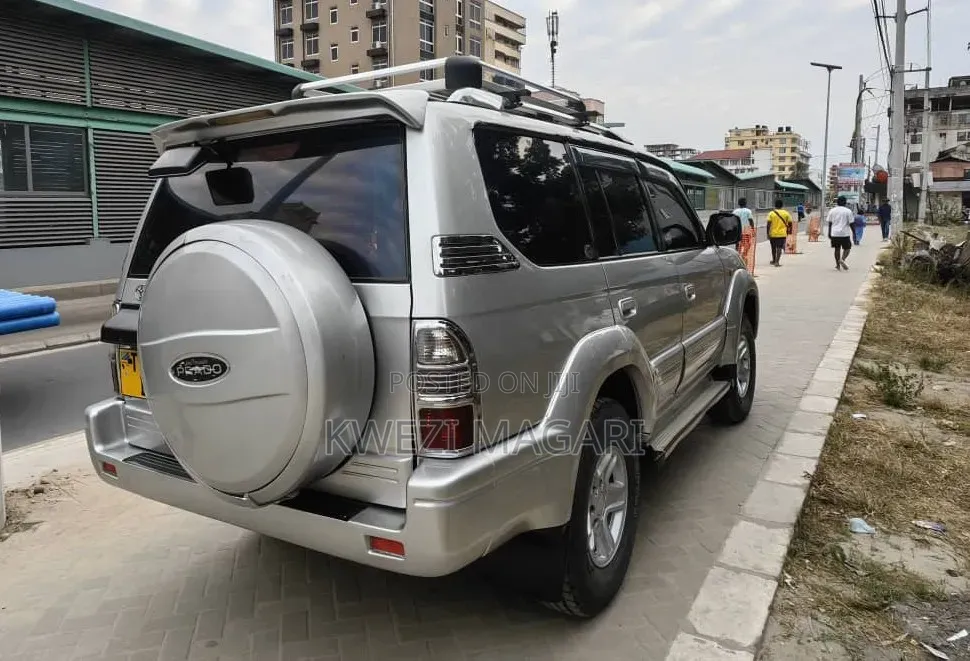 Toyota Land Cruiser Prado 3.0 D-4D 5dr 2000 Silver