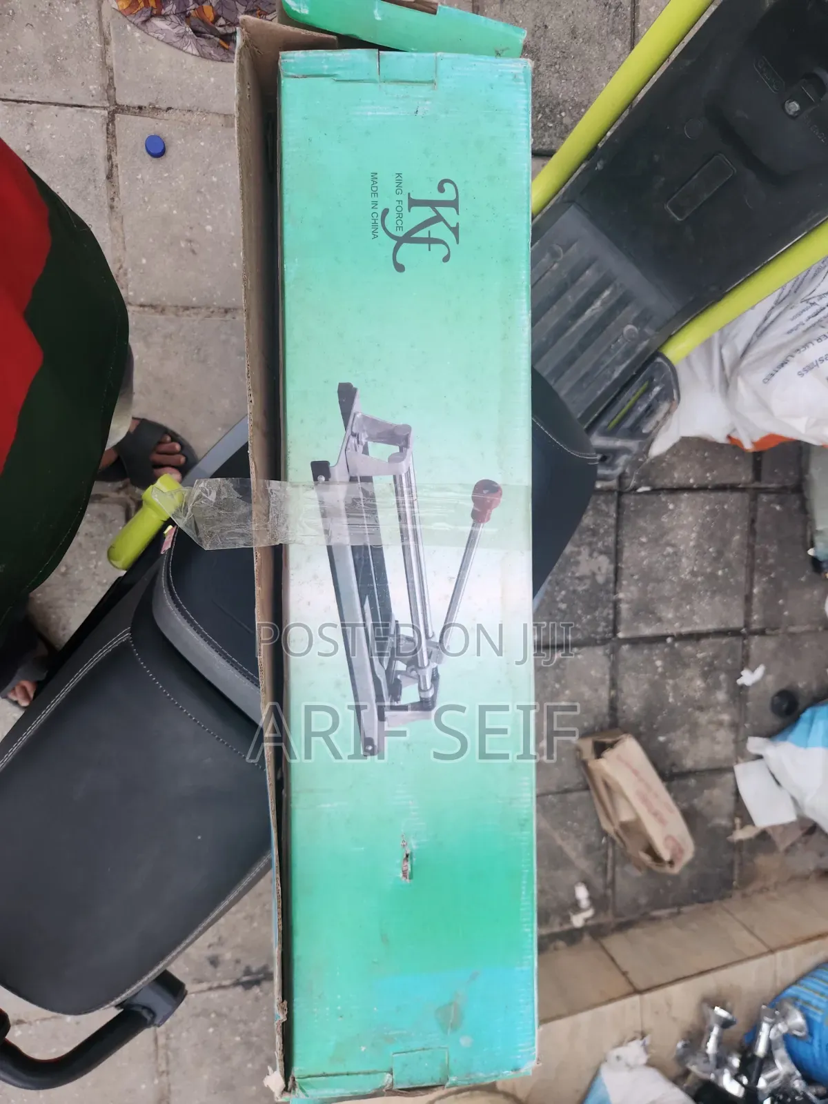Tiles Cutting Machine