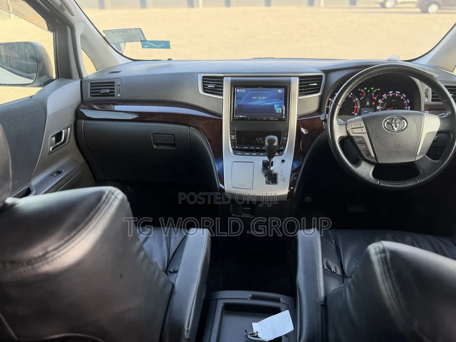 Toyota Alphard 2.4 Petrol FWD 2013 White