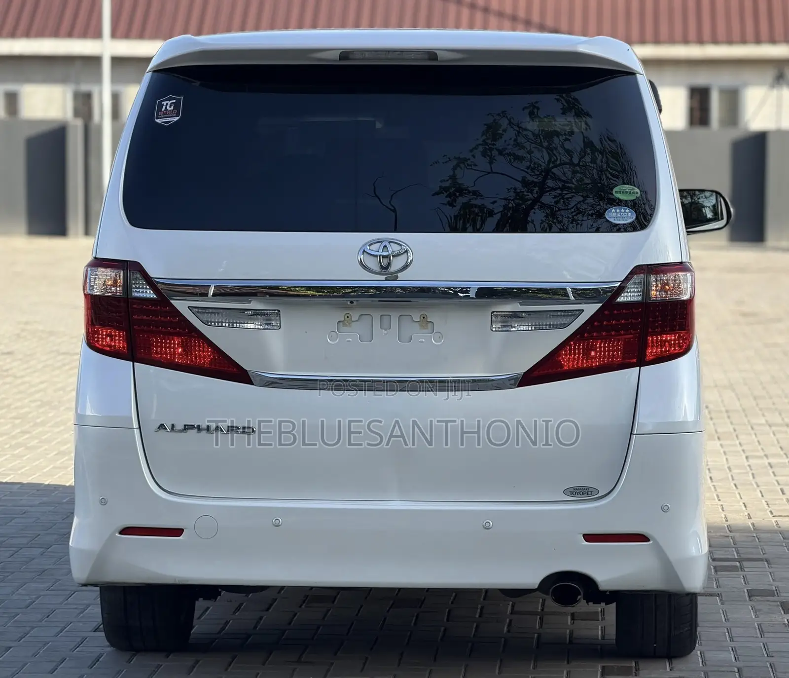Toyota Alphard 2.4 Petrol AWD 2014 Pearl
