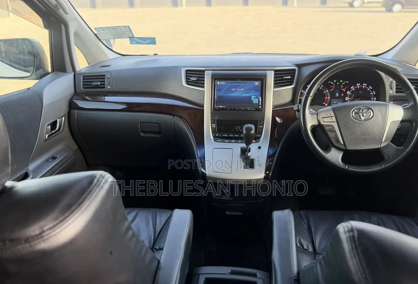 Toyota Alphard 2.4 Petrol AWD 2014 Pearl